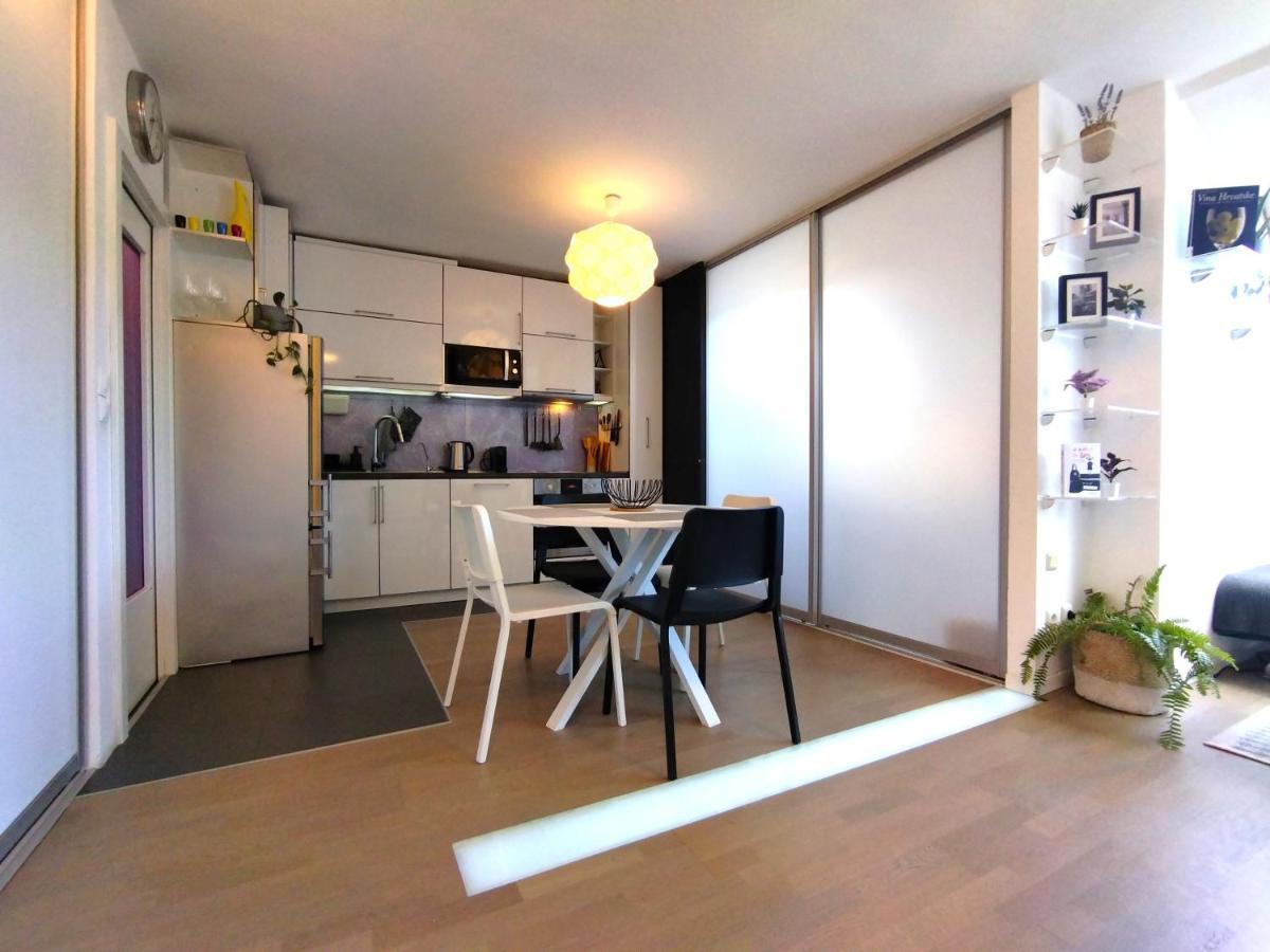 Apartment Lila ซาเกร็บ ภายนอก รูปภาพ